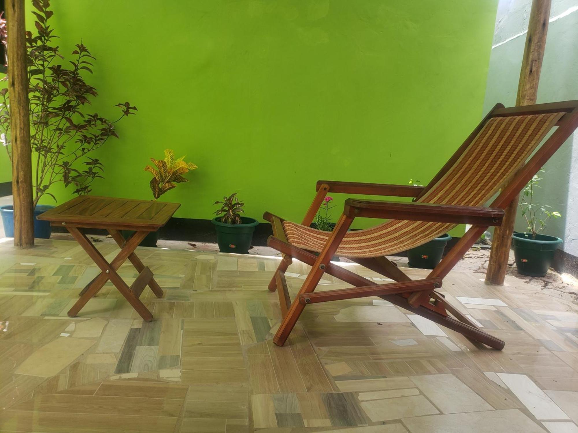 L&J Modern Backpackers Bnb Darüsselam Dış mekan fotoğraf