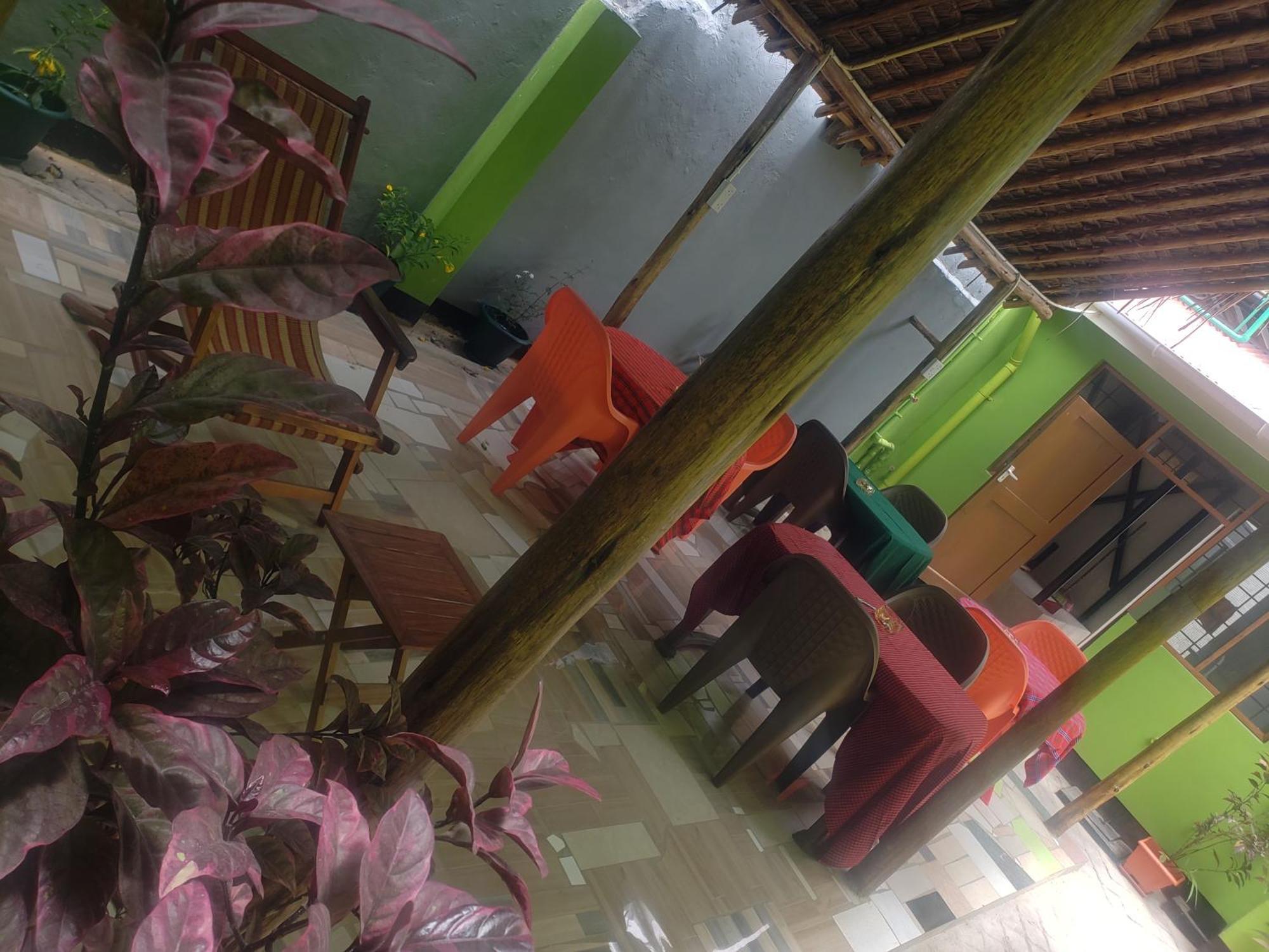 L&J Modern Backpackers Bnb Darüsselam Dış mekan fotoğraf