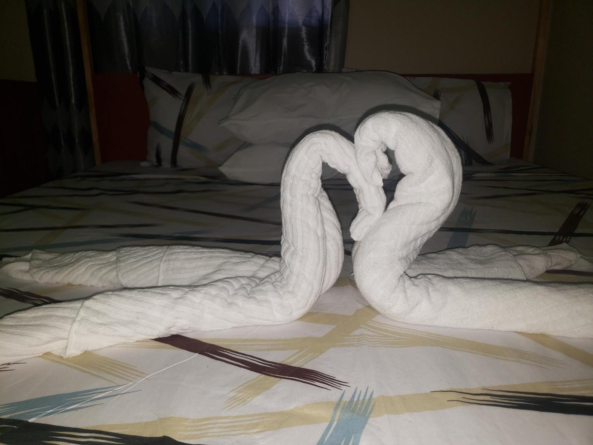L&J Modern Backpackers Bnb Darüsselam Dış mekan fotoğraf