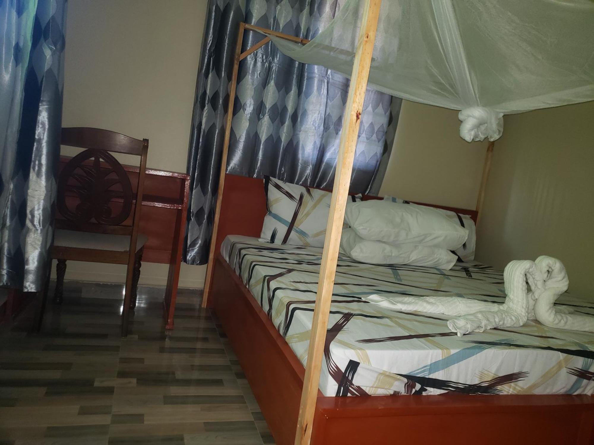 L&J Modern Backpackers Bnb Darüsselam Dış mekan fotoğraf