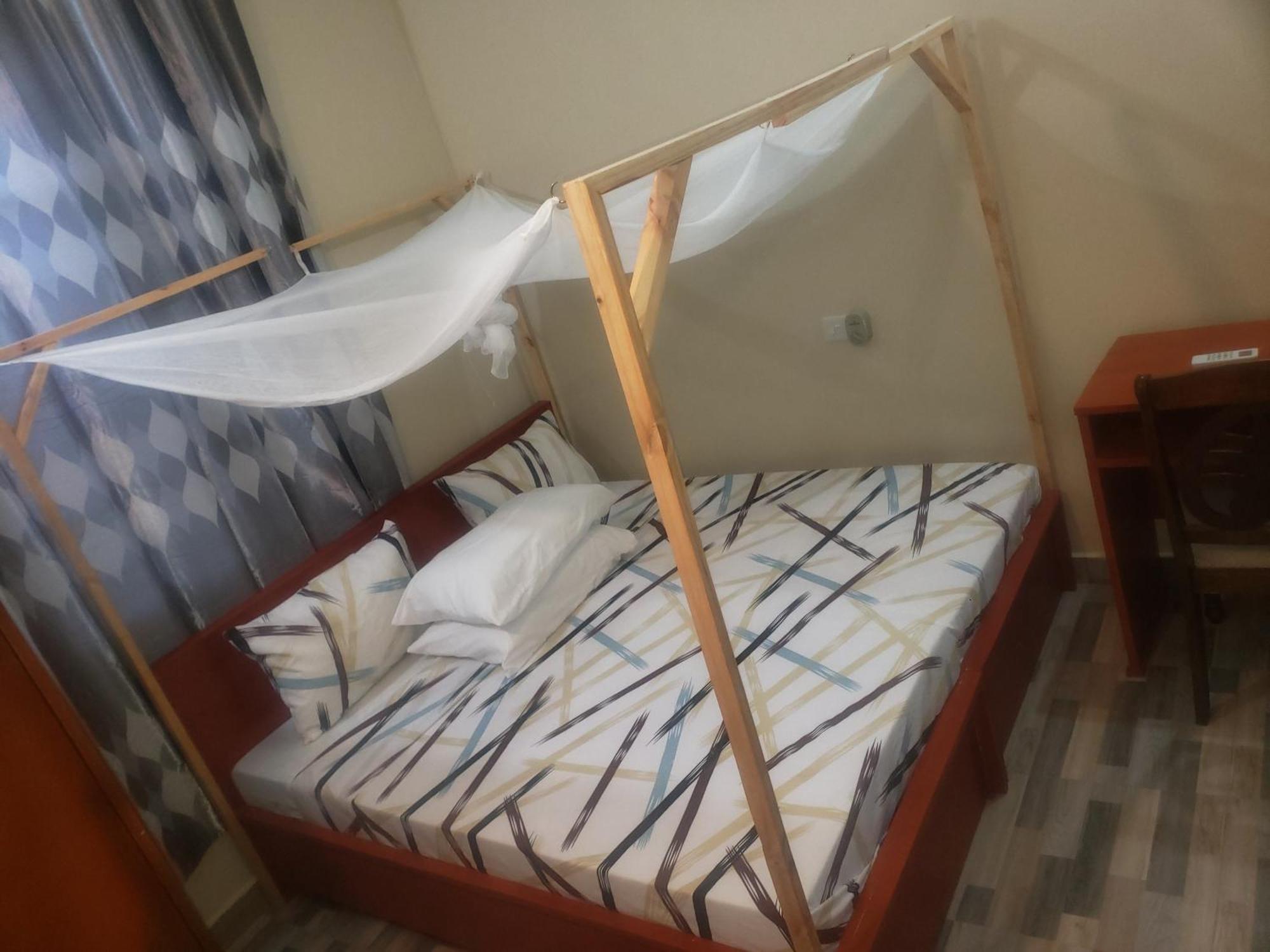 L&J Modern Backpackers Bnb Darüsselam Dış mekan fotoğraf