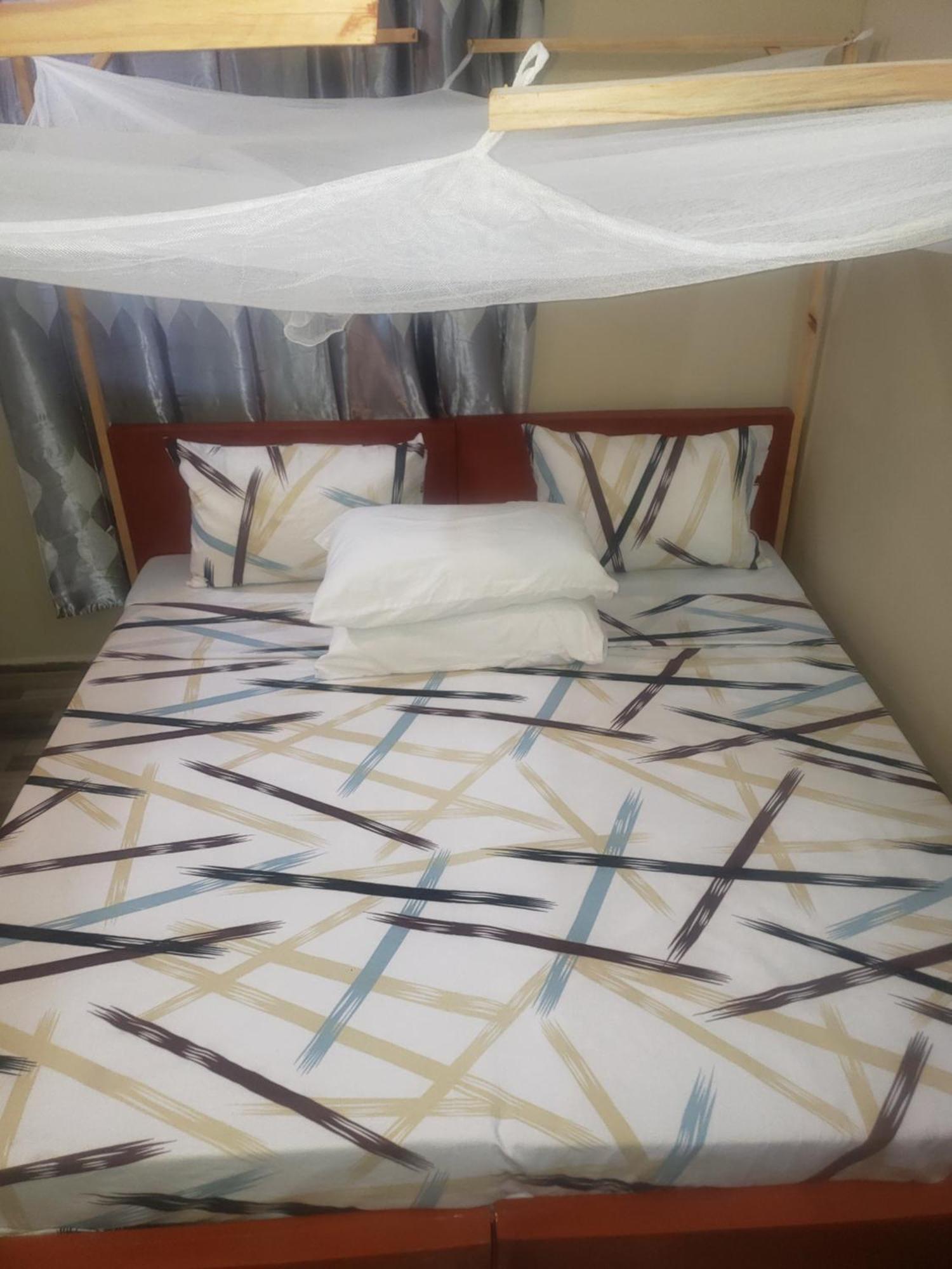 L&J Modern Backpackers Bnb Darüsselam Dış mekan fotoğraf