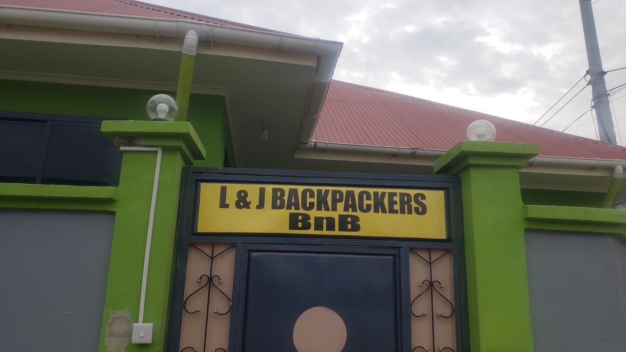 L&J Modern Backpackers Bnb Darüsselam Dış mekan fotoğraf
