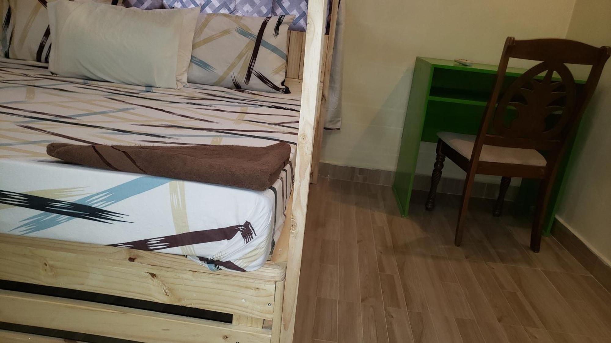 L&J Modern Backpackers Bnb Darüsselam Dış mekan fotoğraf