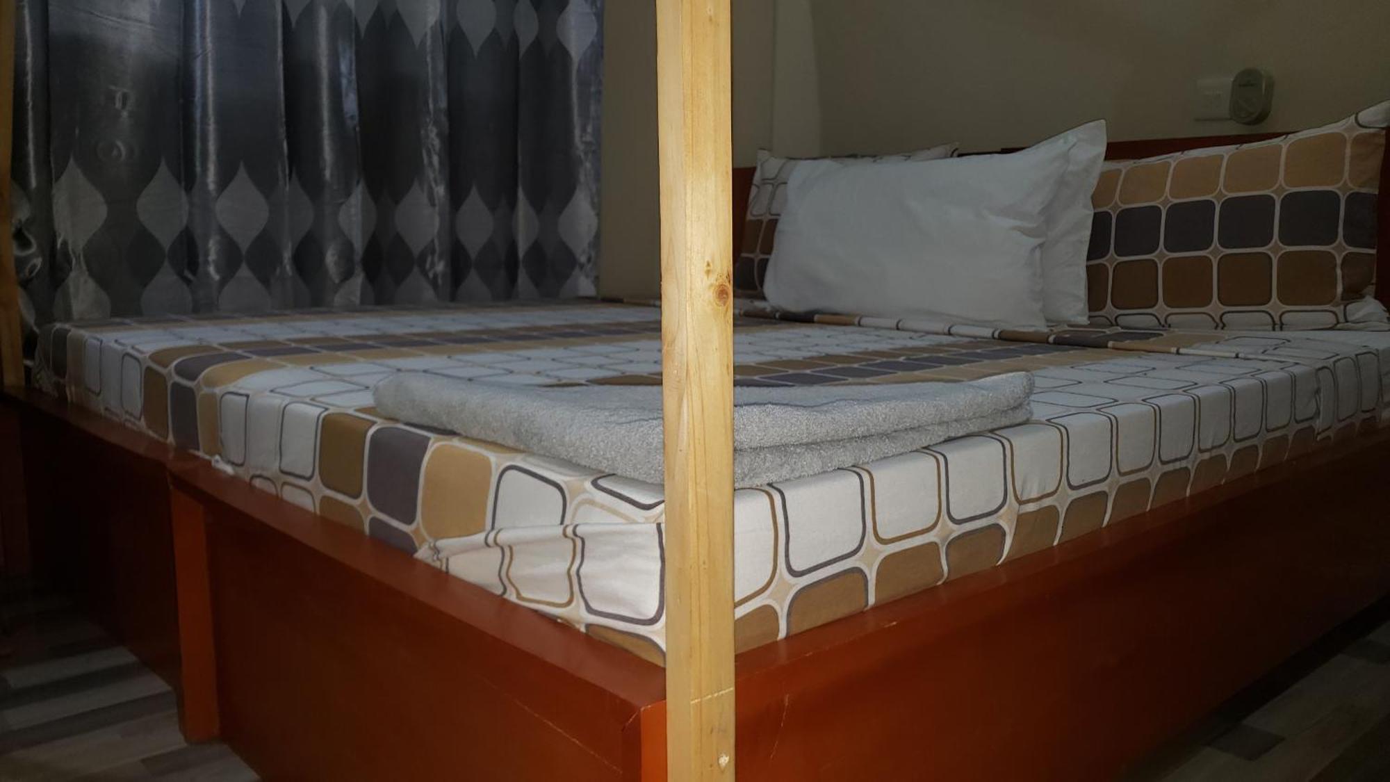 L&J Modern Backpackers Bnb Darüsselam Dış mekan fotoğraf