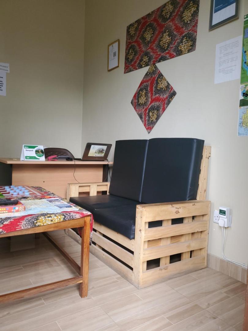 L&J Modern Backpackers Bnb Darüsselam Dış mekan fotoğraf