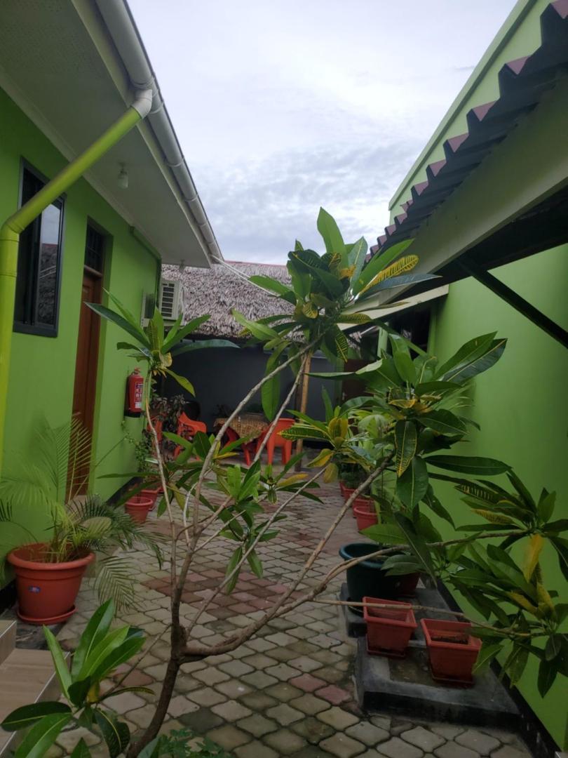 L&J Modern Backpackers Bnb Darüsselam Dış mekan fotoğraf